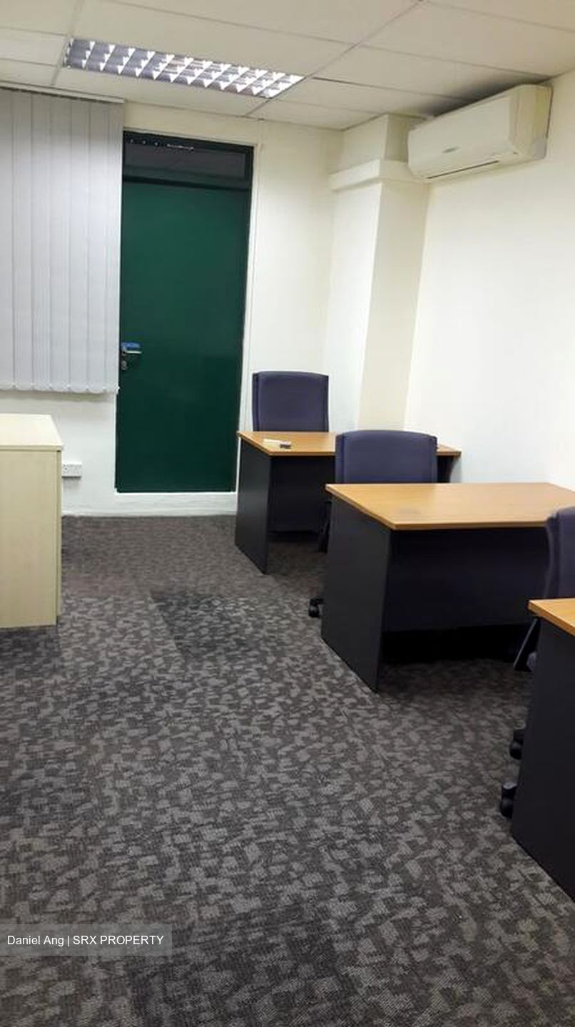 Redhill Forum (D3), Factory #455191481